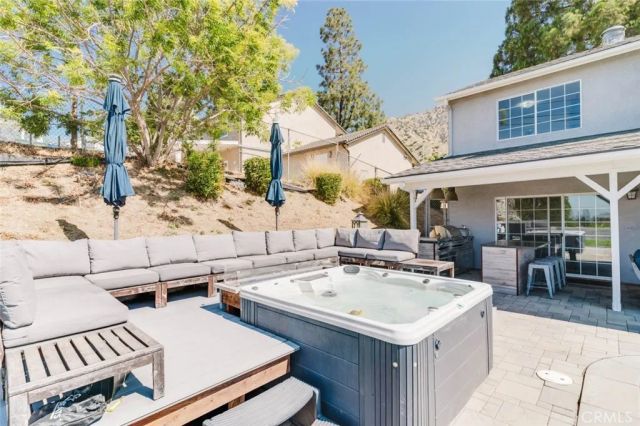 13853 Tucker Avenue, Sylmar, CA 91342
