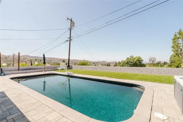 13853 Tucker Avenue, Sylmar, CA 91342