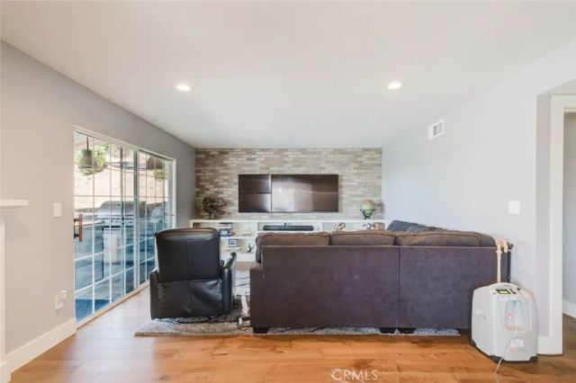 13853 Tucker Avenue, Sylmar, CA 91342