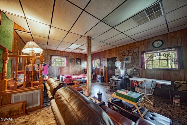 450 Cottage Way, Parrottsville, TN 37843