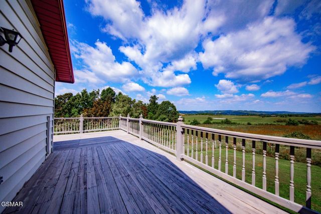450 Cottage Way, Parrottsville, TN 37843