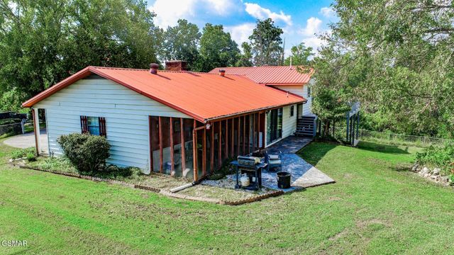 450 Cottage Way, Parrottsville, TN 37843