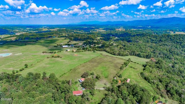450 Cottage Way, Parrottsville, TN 37843