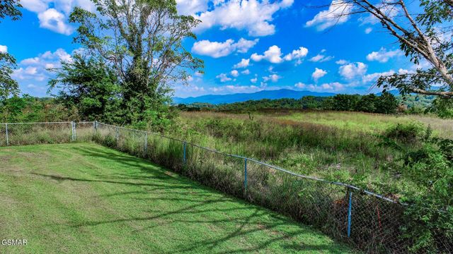 450 Cottage Way, Parrottsville, TN 37843
