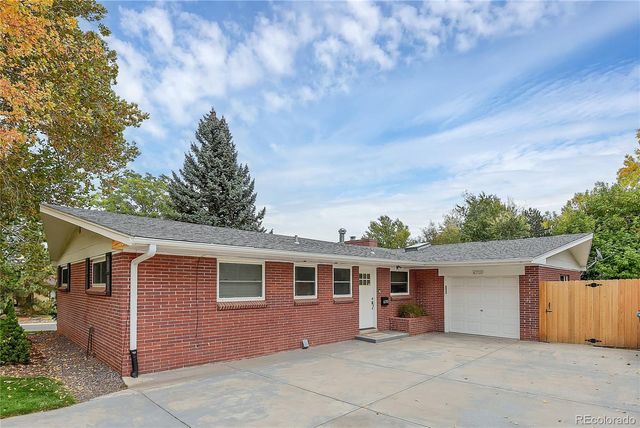 6710 S Foresthill Street, Littleton, CO 80120