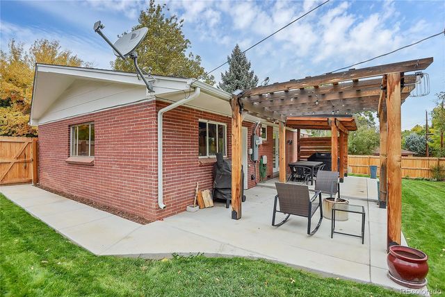 6710 S Foresthill Street, Littleton, CO 80120