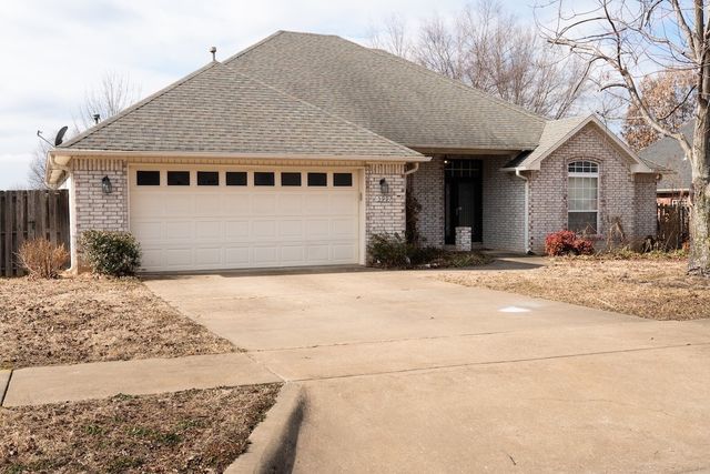 599 N Rocky Crossing, Fayetteville, AR 72704