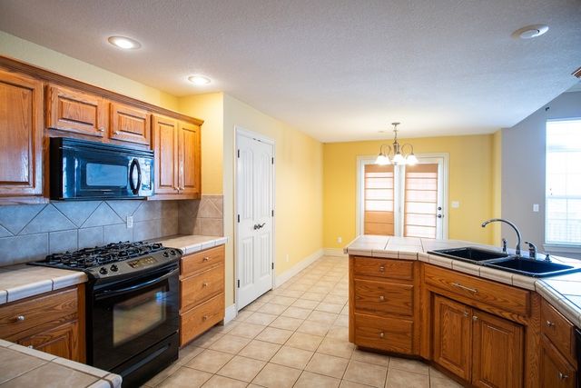 599 N Rocky Crossing, Fayetteville, AR 72704