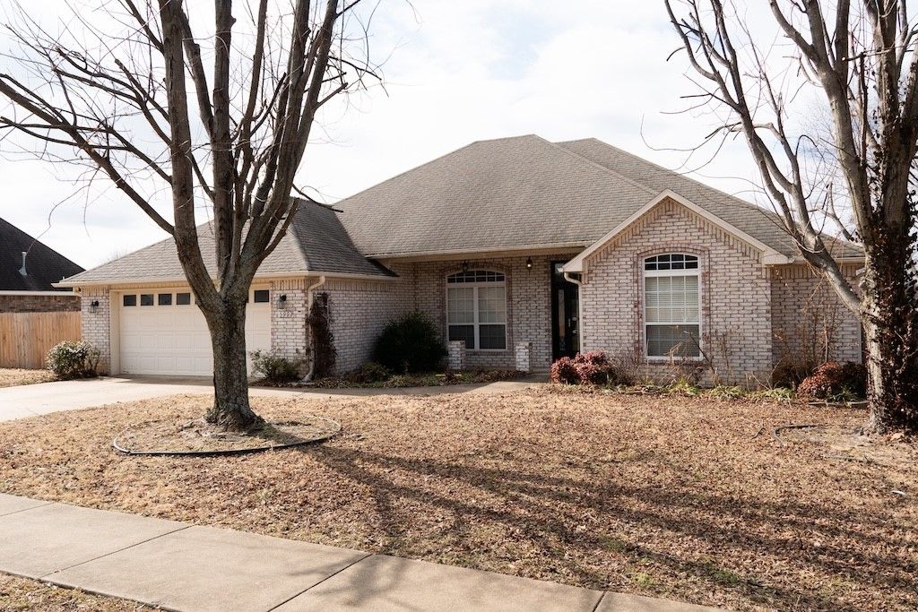 599 N Rocky Crossing, Fayetteville, AR 72704