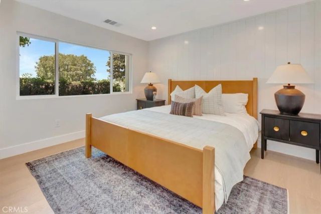 2005 Barranca, Newport Beach, CA 92660