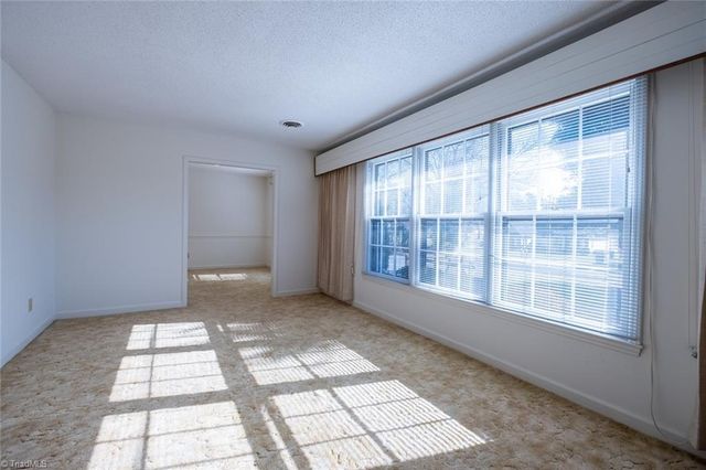 1055 Whispering Pines Drive, Kernersville, NC 27284