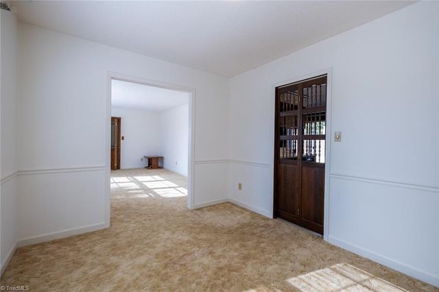 1055 Whispering Pines Drive, Kernersville, NC 27284