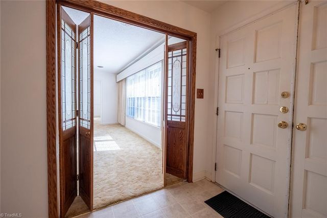 1055 Whispering Pines Drive, Kernersville, NC 27284