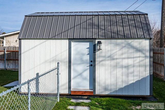 190 Henry Avenue, Pocatello, ID 83202