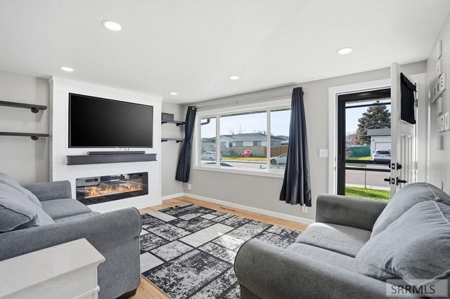 190 Henry Avenue, Pocatello, ID 83202