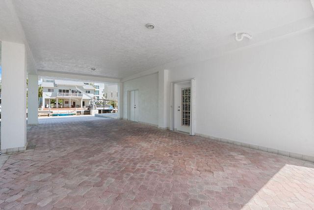 106 Lisbon Court, Lower Matecumbe, FL 33036