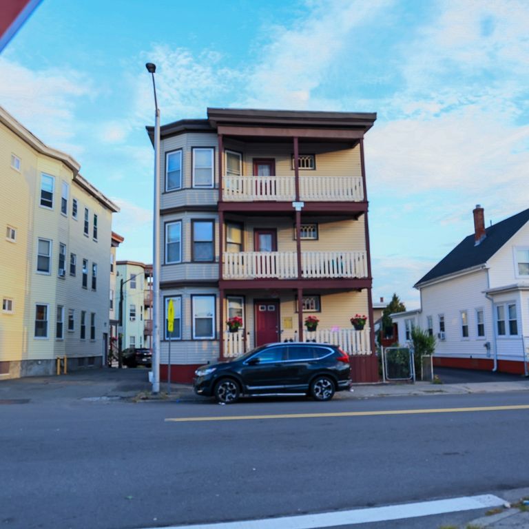 522 Summer St 3, Lynn, MA 01905