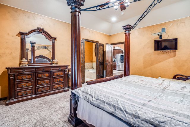 308 Sheri Lane, Roanoke, TX 76262