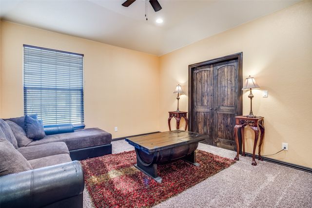 308 Sheri Lane, Roanoke, TX 76262