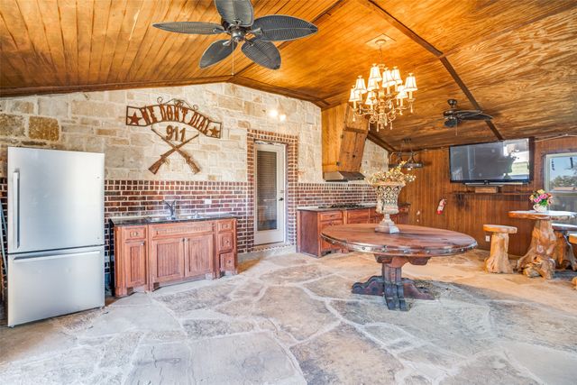 308 Sheri Lane, Roanoke, TX 76262