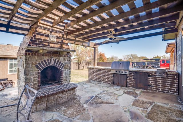 308 Sheri Lane, Roanoke, TX 76262