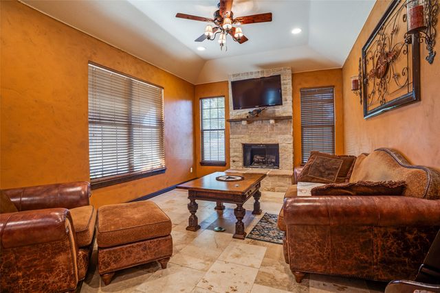 308 Sheri Lane, Roanoke, TX 76262