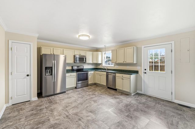 102 KADIES LN, Edinburg, VA 22824