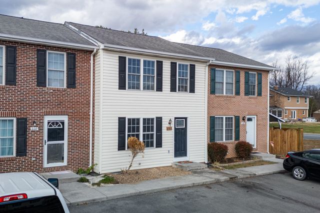 102 KADIES LN, Edinburg, VA 22824