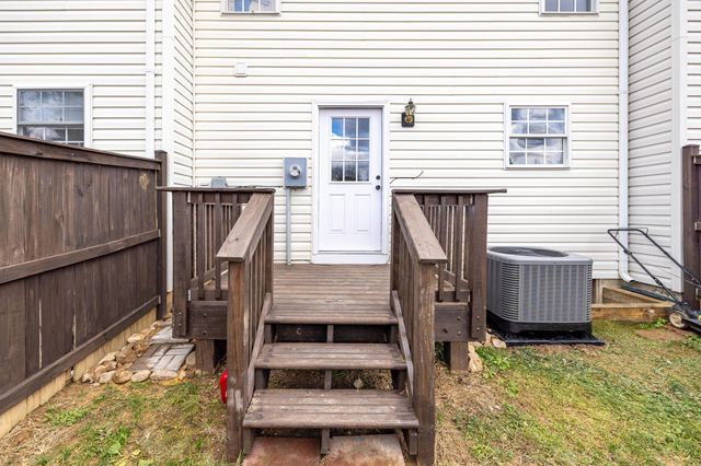 102 KADIES LN, Edinburg, VA 22824