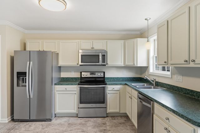 102 KADIES LN, Edinburg, VA 22824