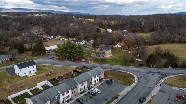 102 KADIES LN, Edinburg, VA 22824