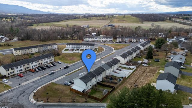 102 KADIES LN, Edinburg, VA 22824