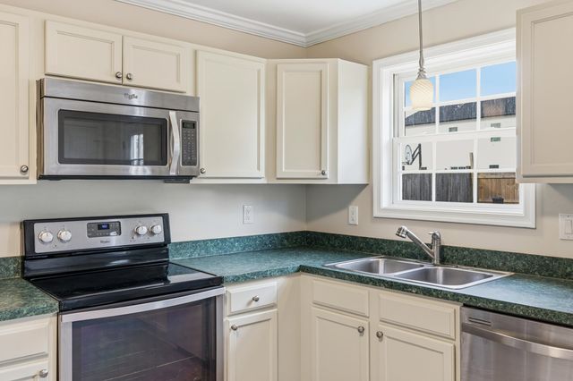 102 KADIES LN, Edinburg, VA 22824