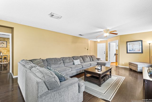 7234 Raintree Forest, San Antonio, TX 78233