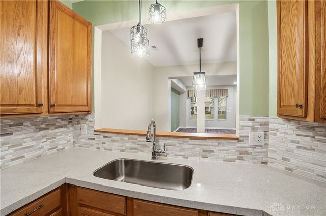 2002 Commons Circle, Batavia, OH 45103