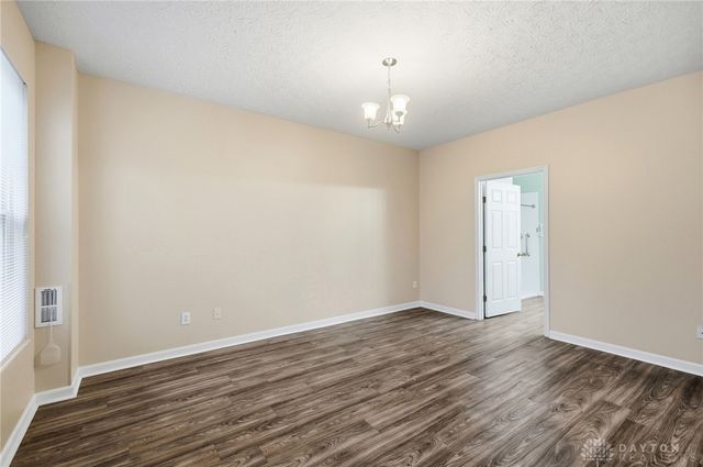 2002 Commons Circle, Batavia, OH 45103