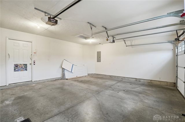 2002 Commons Circle, Batavia, OH 45103