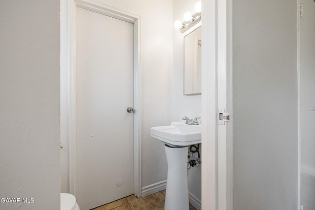 639 E Ovington Street, Lancaster, CA 93535