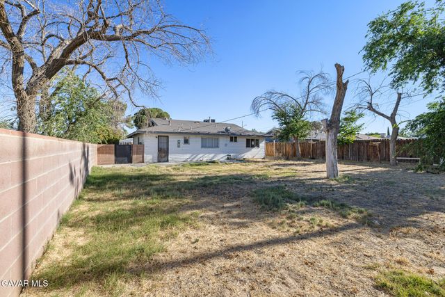 639 E Ovington Street, Lancaster, CA 93535