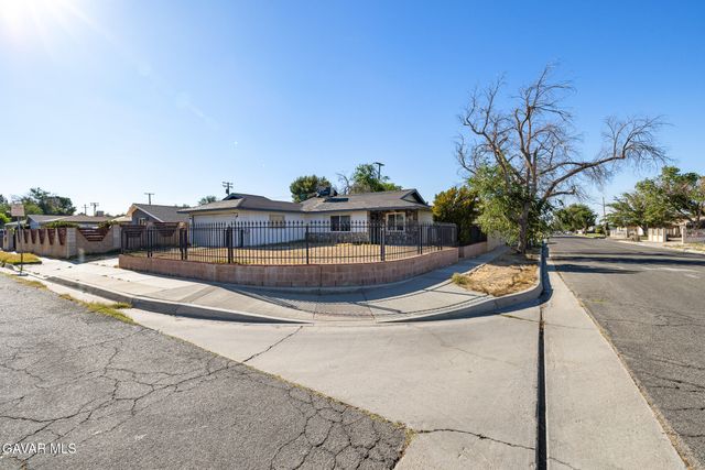 639 E Ovington Street, Lancaster, CA 93535