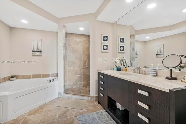 18201 Collins Avenue 1408, Sunny Isles Beach, FL 33160