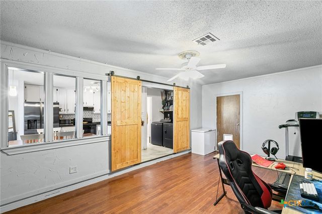 1105 East Avenue O, Belton, TX 76513