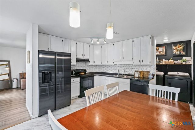 1105 East Avenue O, Belton, TX 76513