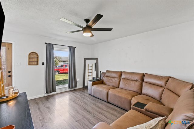 1105 East Avenue O, Belton, TX 76513