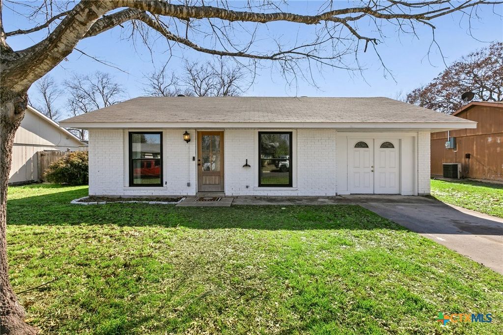 1105 East Avenue O, Belton, TX 76513