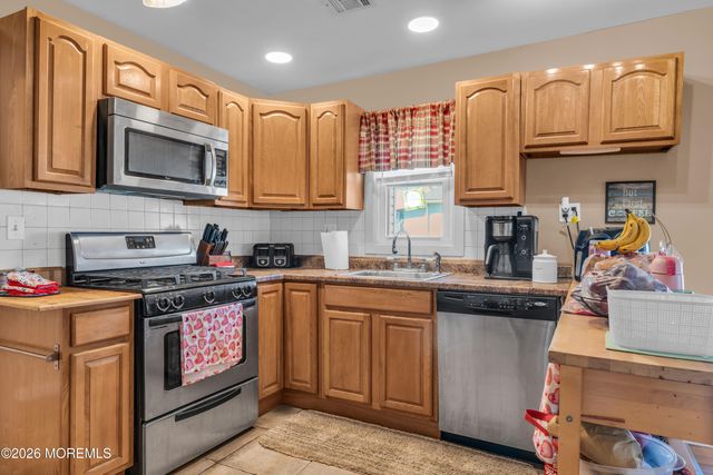 140 7th Street, Hazlet, NJ 07734