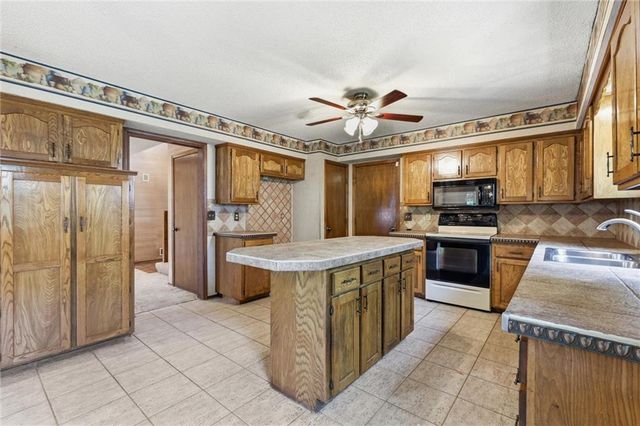 8038 Monrovia Street, Lenexa, KS 66215