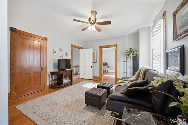 717 Clark Street, St Charles, MO 63301