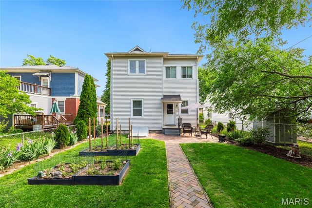 717 Clark Street, St Charles, MO 63301