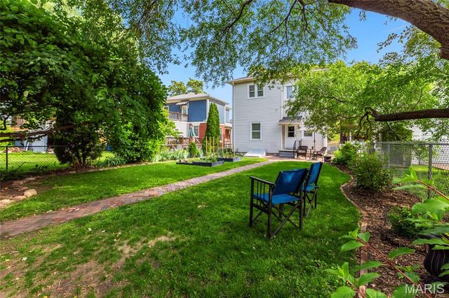 717 Clark Street, St Charles, MO 63301